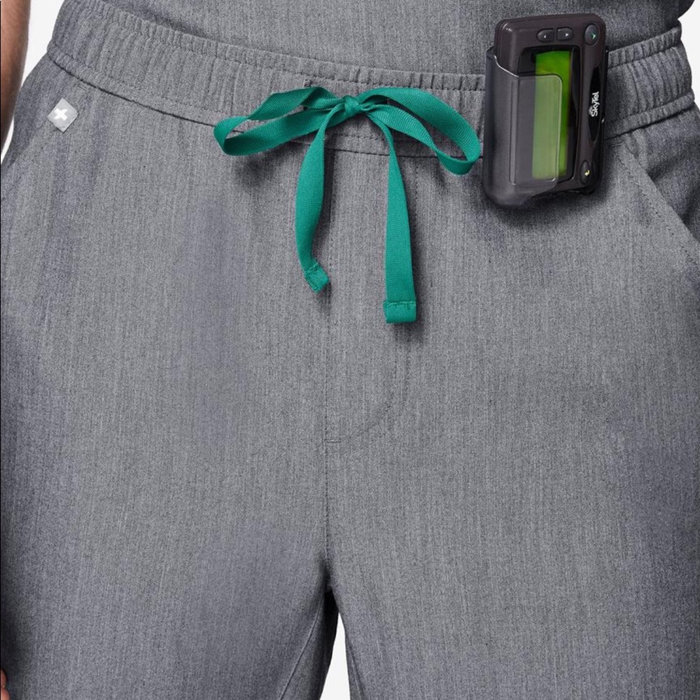 NWOT FIGS Men’s Graphite Joggers XL